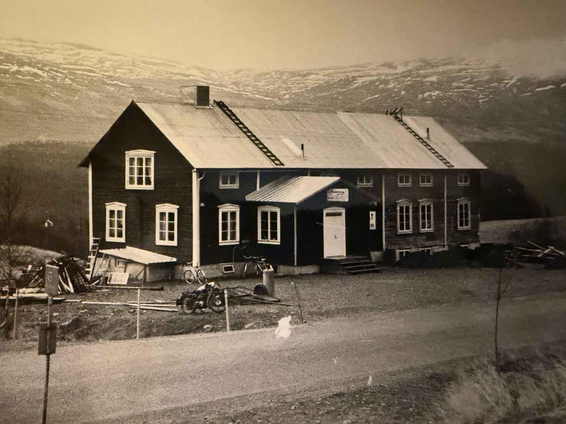 Historisk bilde av Sånninggården fra 1963